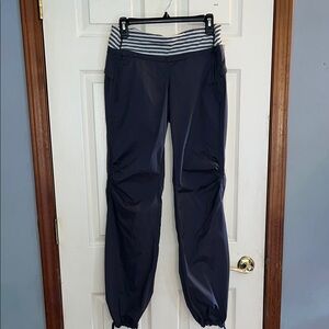 lululemon-6-gray-dance studio pants with striped waistband, lightweight joggers.
